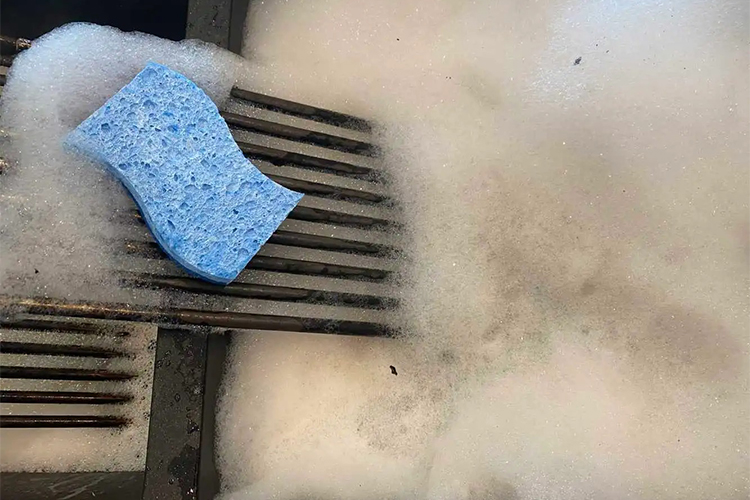 Grill cleaning hacks—cover the good, the bad, and the ugly.