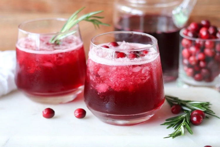 10 Holiday mocktails to make.