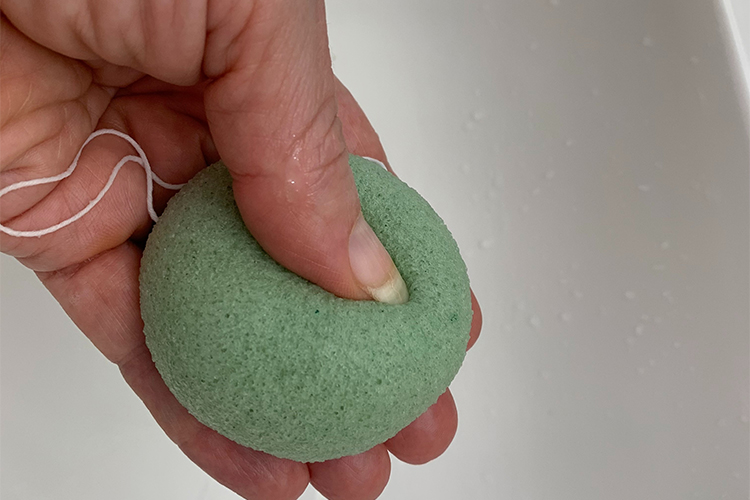 The Benefits of Using a Konjac Sponge