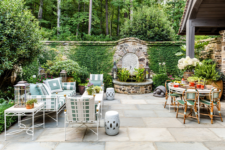 Ideas for creating an inviting outdoor entertaining space