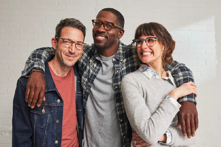 EyeBobs Review: Premium Italian Acetate Readers With Bold Design — And a Prescription Fulfillment Caveat